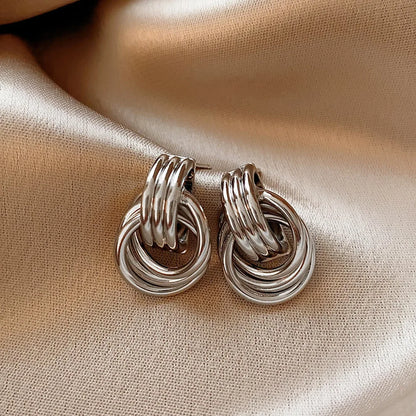 Unique Geometric Irregular Striped Large Ear Buckle Earrings for Women Creative Metal Gold Color Fan Shaped Earring Jewelry Gift