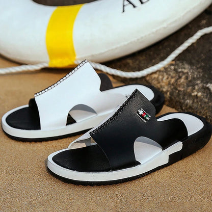 Slippers for men wearing summer 2024 new anti slip sandals for casual men's trendy beach shoes