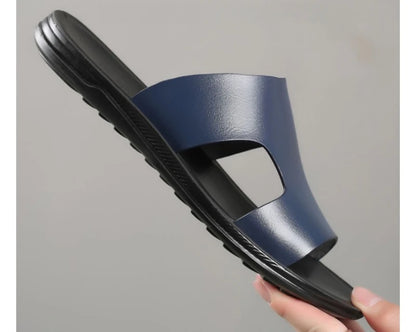Slippers Outdoor Summer Wear-resistant Anti-slip Joker Trend Soft-soled Men's Casual Shoes.
